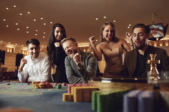 焦点娱乐 品牌形象